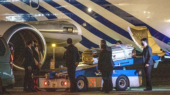 México repatria a Guatemala primeros cuerpos de migrantes fallecidos durante volcadura de tráiler en Chiapas