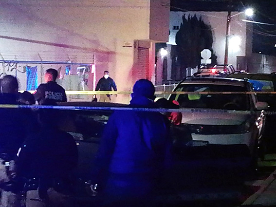 Asesinado dentro de su auto