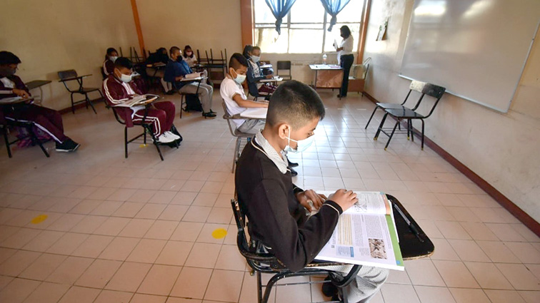 Más de un millón de estudiantes en Puebla regresarán a clases ‘híbridas’ por covid-19