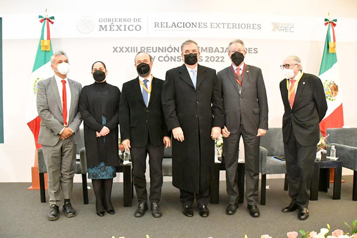El canciller instruye a embajadores y cónsules impulsar el desarrollo científico, tecnológico y económico de México