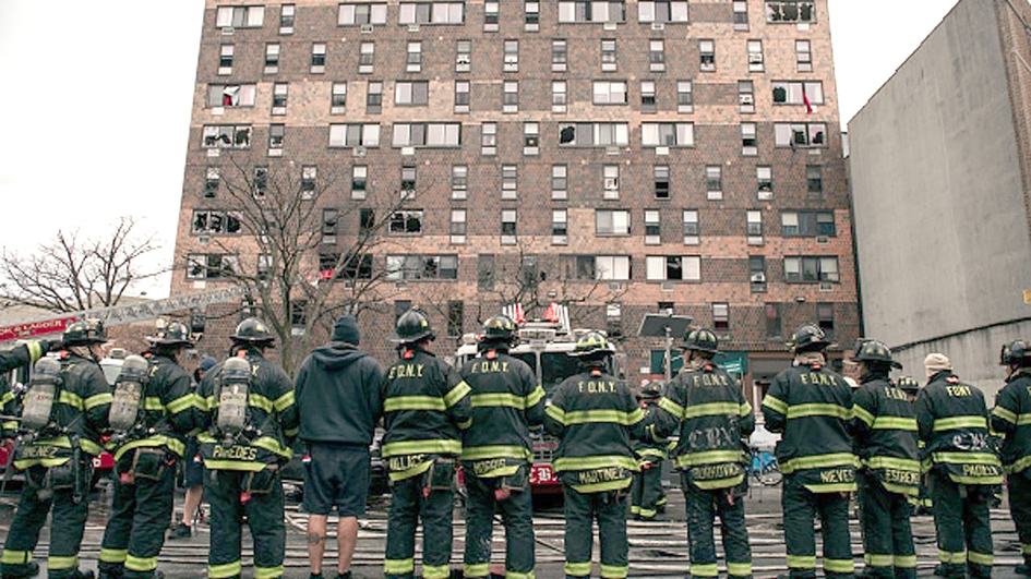 Incendio en edificio de Nueva York deja 19 muertos, incluidos 9 niños