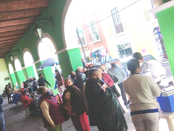 Jornada de vacunación anti influenza en el Cosme del Razo