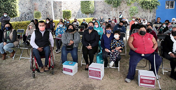 DIF municipal entrega apoyos alimentarios a grupos vulnerables