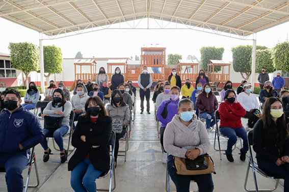 “Padres y Madres Construyendo el Futuro”, prioridad para SMDIF
