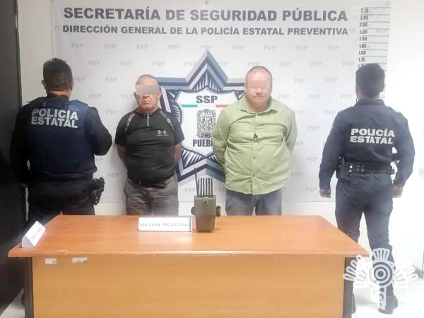Detiene Policía Estatal a dos personas por presunto robo de vehículo