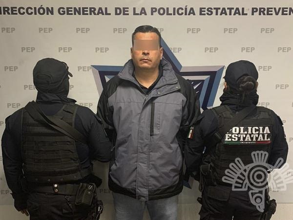 Detiene Policía Estatal a hombre por presunta usurpación de funciones