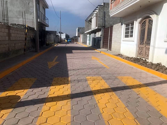 En gira de trabajo Filomeno Sarmiento, entrega obras en Sanctorum y San Lorenzo Almecatla