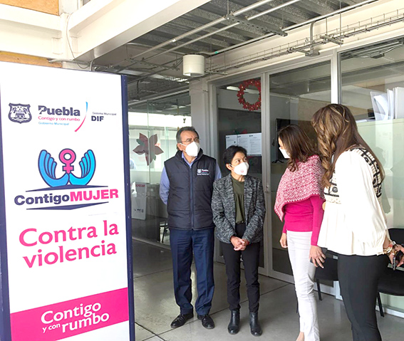 Liliana Ortiz y Lilia Cedillo visitan instalaciones del Centro de Día