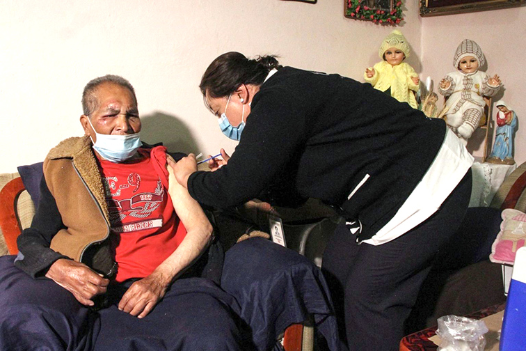 Contagiados de COVID-19, con síntomas leves, se atienden en casa