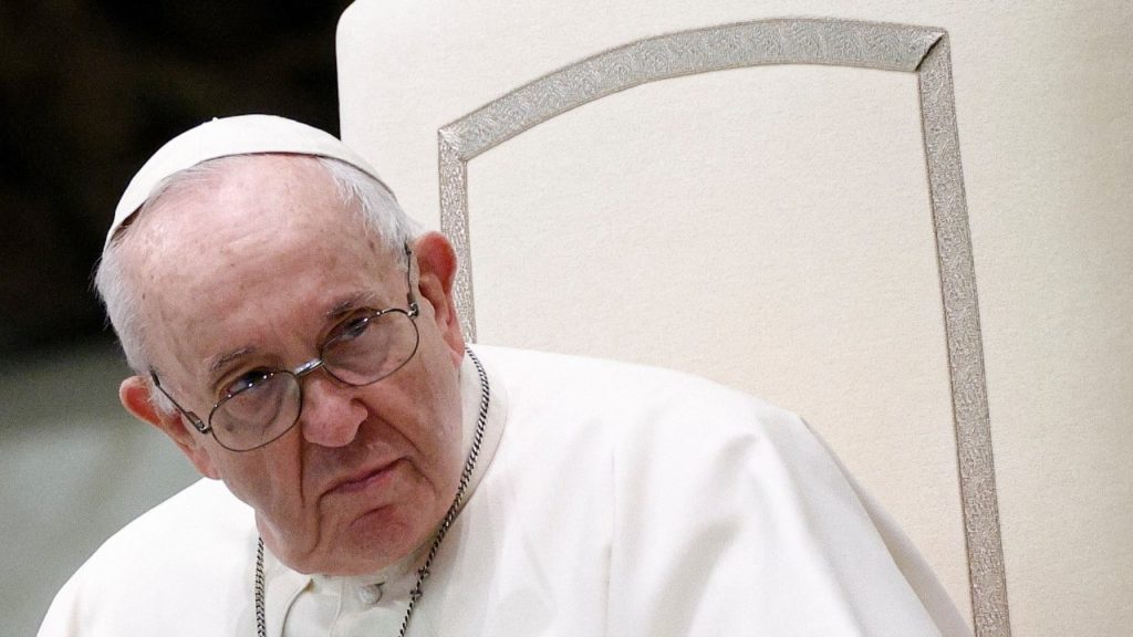 El papa Francisco pide a implicados en la crisis de Ucrania abstenerse de acciones