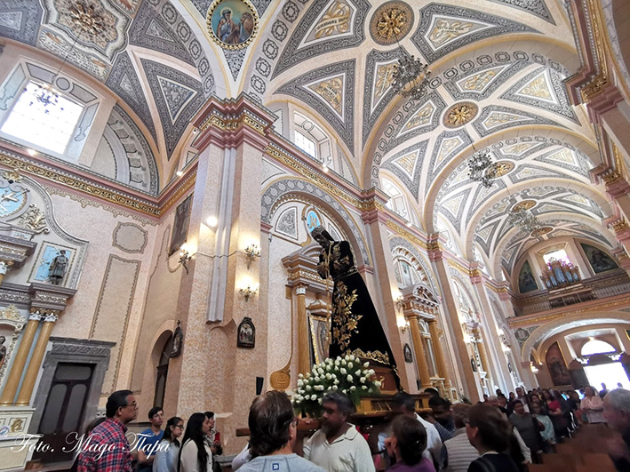 Domingo de carnaval en las fiestas religiosas de Cholula
