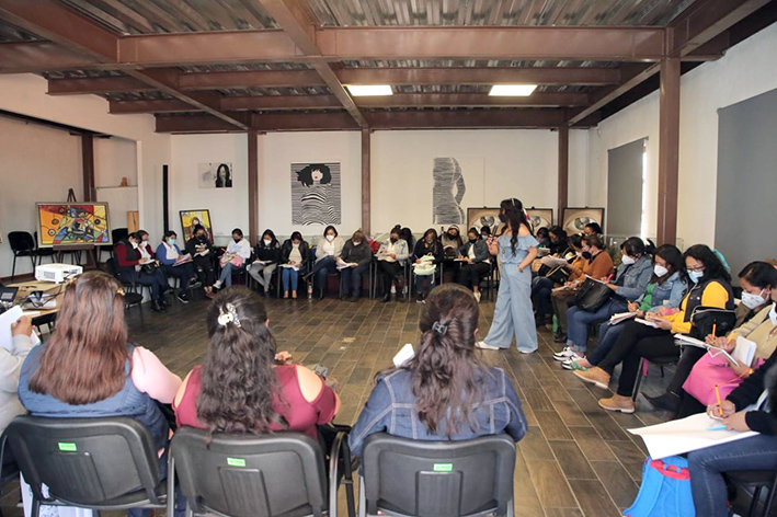 Orientadoras de los CAIC de San Andrés Cholula reciben capacitación de la SEP