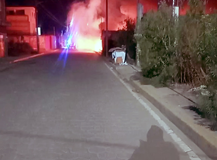 Aparatoso incendio en Cocoyotla