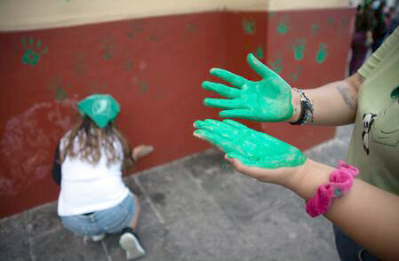 Despenalización del aborto/ Legalización de drogas