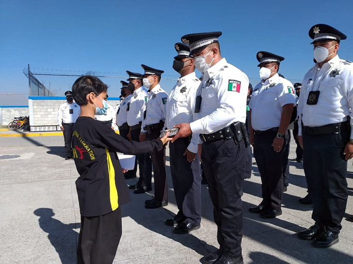 Entregan constancia de capacitación a Policías municipales SACH
