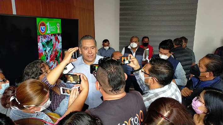 Deben de resolver sus conflictos el sindicato de Cholula: Leobardo Soto