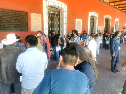 Se desbordaron para ser vacunados