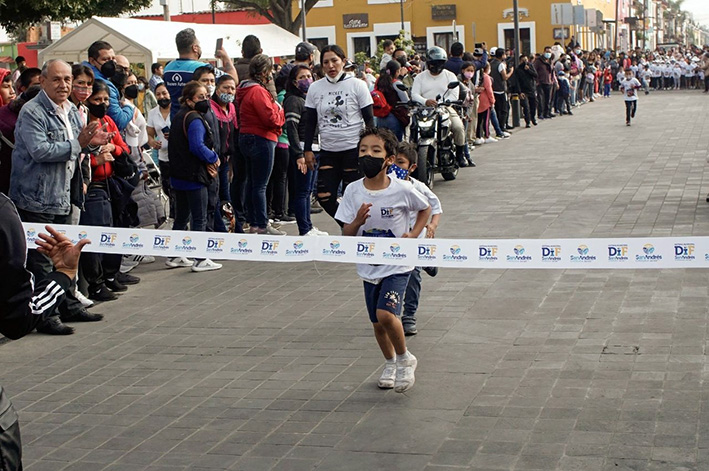 DIF implementa “niñas y niños corriendo hacia el futuro”
