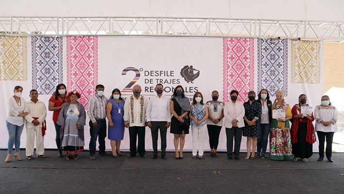 Un orgullo usar el traje regional, símbolo de identidad