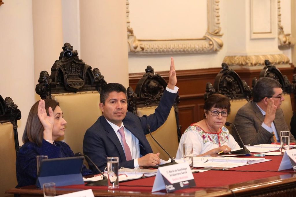 Avala cabildo poblano mecanismo para evitar obstrucción de la vía pública