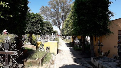 Manuela  Daniel, vendió 2 veces una misma tumba