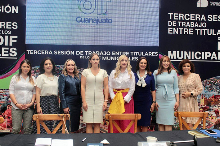 María De la Barreda presenta el proyecto “Casa Rosa” en la red nacional de DIF municipales