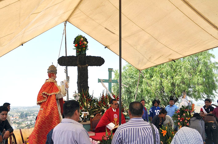 Se cumple la tradición en el Zapotecas, 3 de mayo