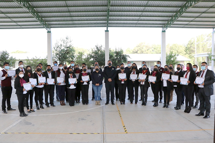 SSC imparte talleres de intervención en crisis a maestros