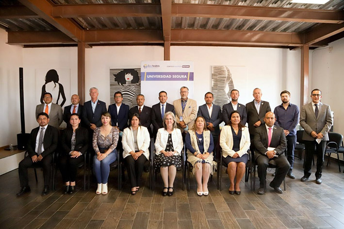 Sostiene Edmundo Tlatehui mesa de trabajo con rectores de universidades