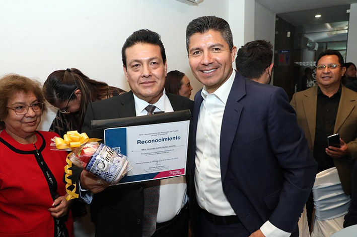 Reconoce Eduardo Rivera Pérez labor de las y los maestros en Puebla
