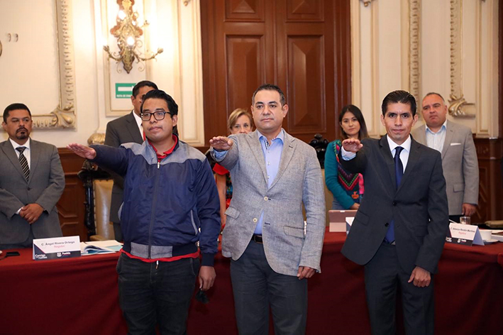 Rinden protesta integrantes de comité ciudadano para la transparencia y municipio abierto