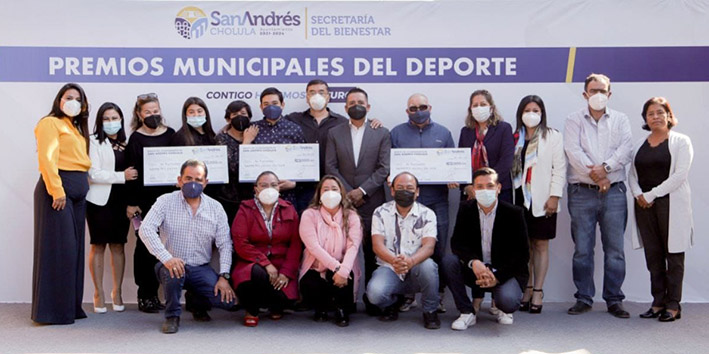 Entrega Mundo Tlatehui premios municipales del deporte