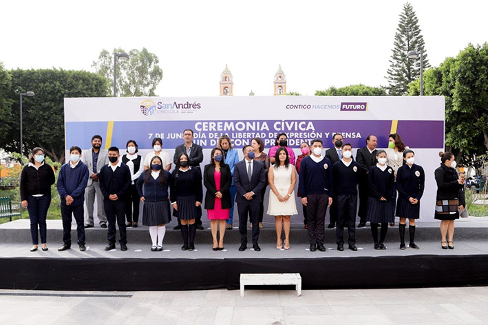 Llama Mundo Tlatehui a servidoras y servidores públicos a seguir trabajando por San Andrés Cholula