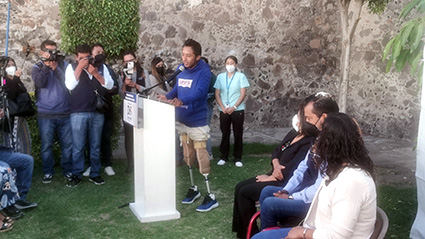 Lupita Cuautle Torres encabeza la entrega de prótesis y ortesis a personas con discapacidad