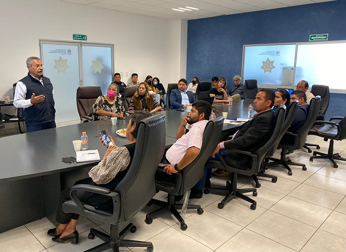 Realizan regidores mesa de trabajo en instalaciones de seguridad pública municipal