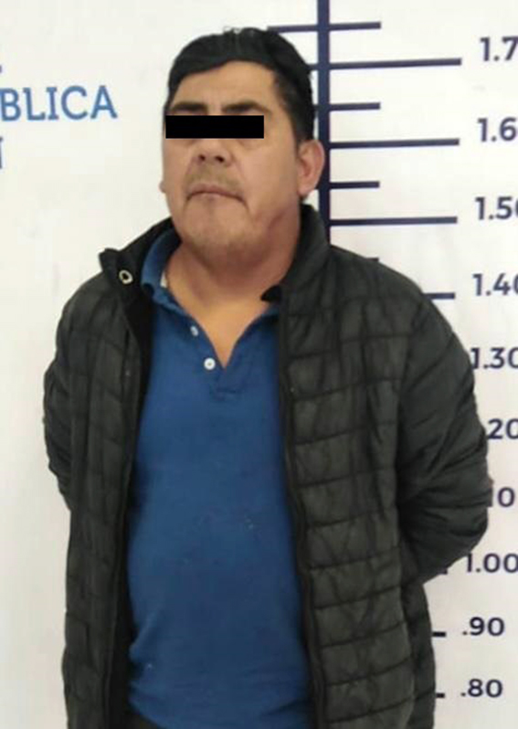 Recuperan municipales una camioneta robada; hay un detenido