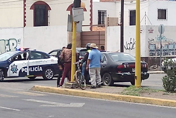 Choque en la 12 Poniente y la 7 Norte