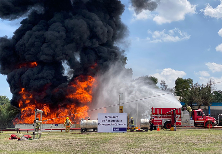 Participa protección civil en macro-simulacro de emergencia química