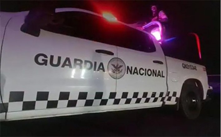 En intercambio de balazos, recupera NG camión robado     * Uniformados alcanzan a ladrones en libramiento a San Juan Tuxco