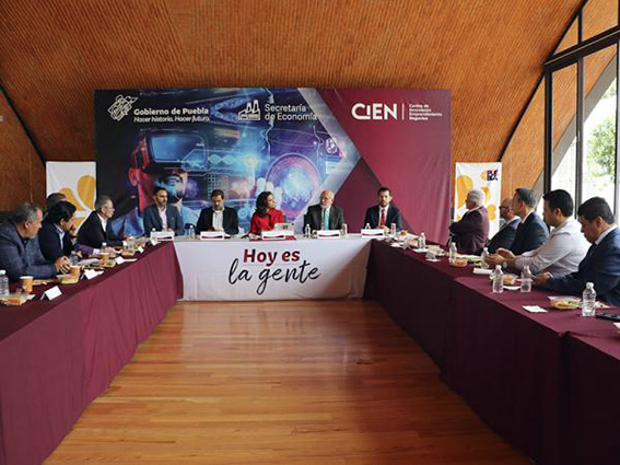 Construyen secretarías de Economía federal y estatal política de desarrollo