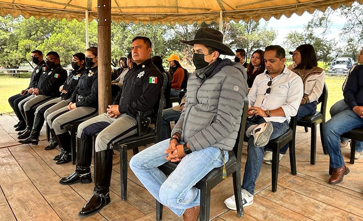 Profesionalizan a la Policía Montada