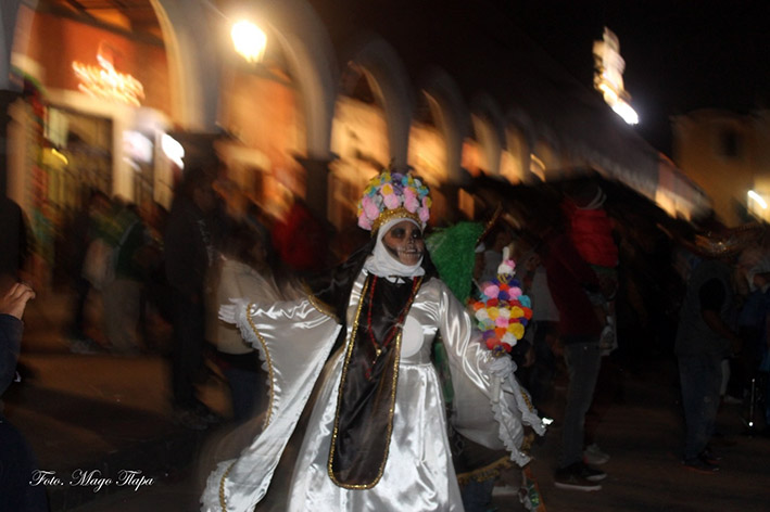 Día de muertos y animeros en San Pedro Cholula