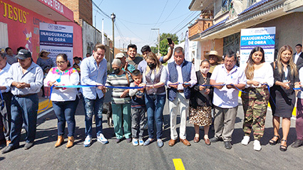 Calle Chignahuapan, pavimentada entregó Paola Angon