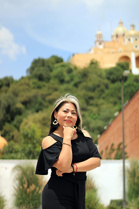Leyendo e imaginando con Liz Gallegos