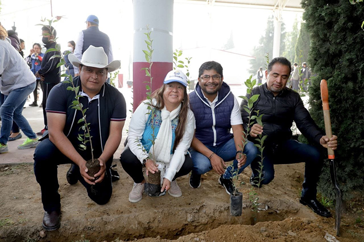 Reforestación 2022, concluye en telesecundaria Otilio Montaño