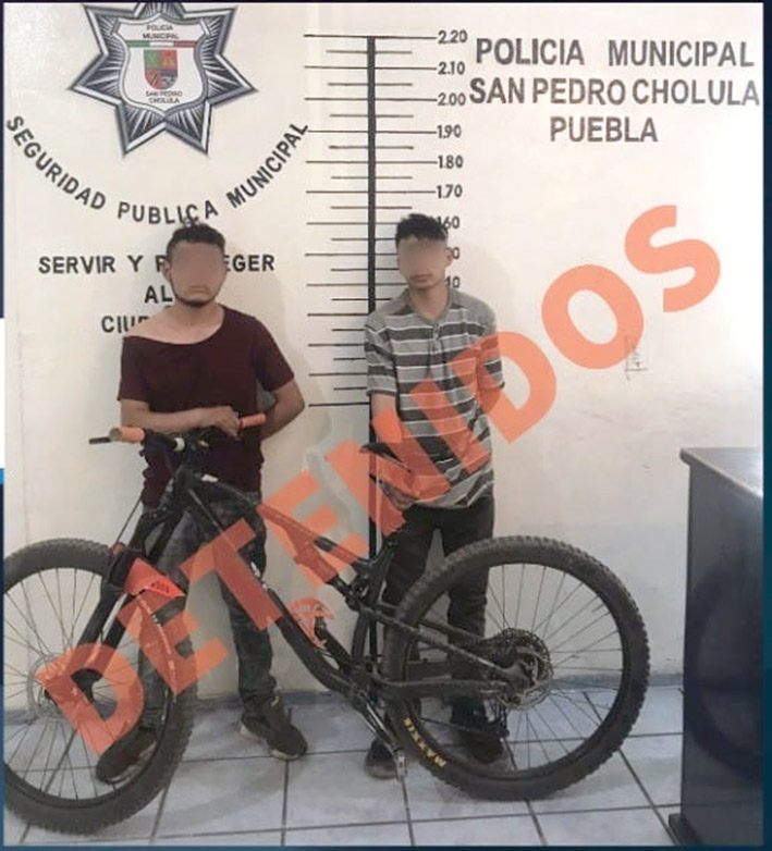 Robaron bicicleta en el Zapotecas, los detuvieron municipales