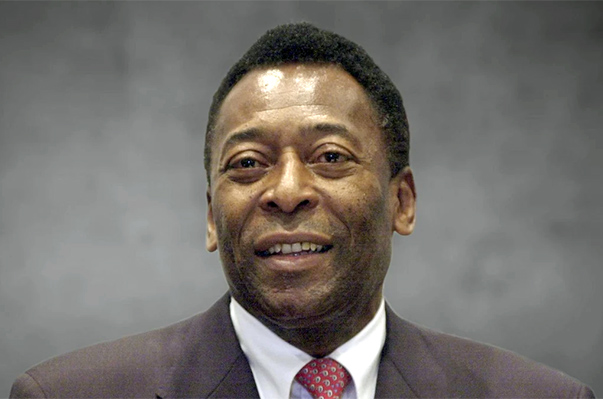 Familia niega que pelé esté en riesgo de muerte