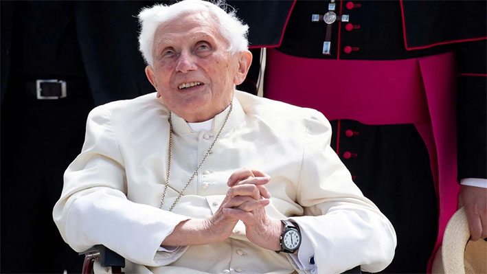 Salud de Benedicto XVI se agravó en últimas horas: Vaticano