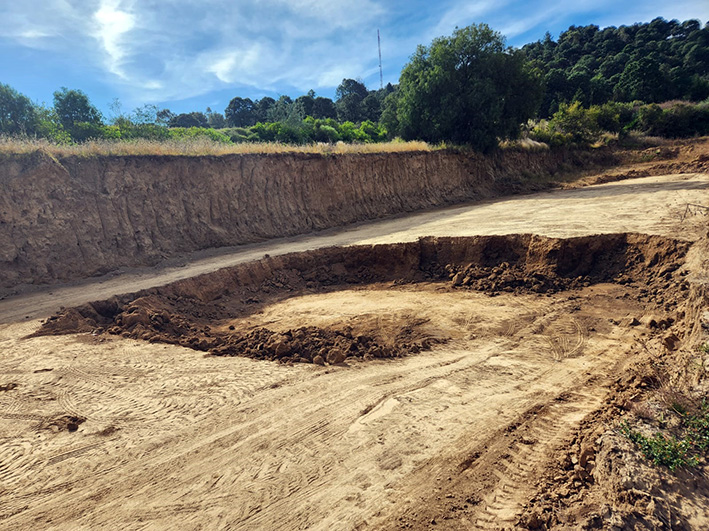 Sobreexplotación de terrenos, afectando a colindantes