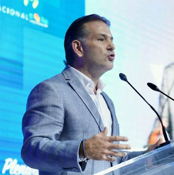 FGJCDMX solicita ficha roja y alerta migratoria contra Von Roehrich